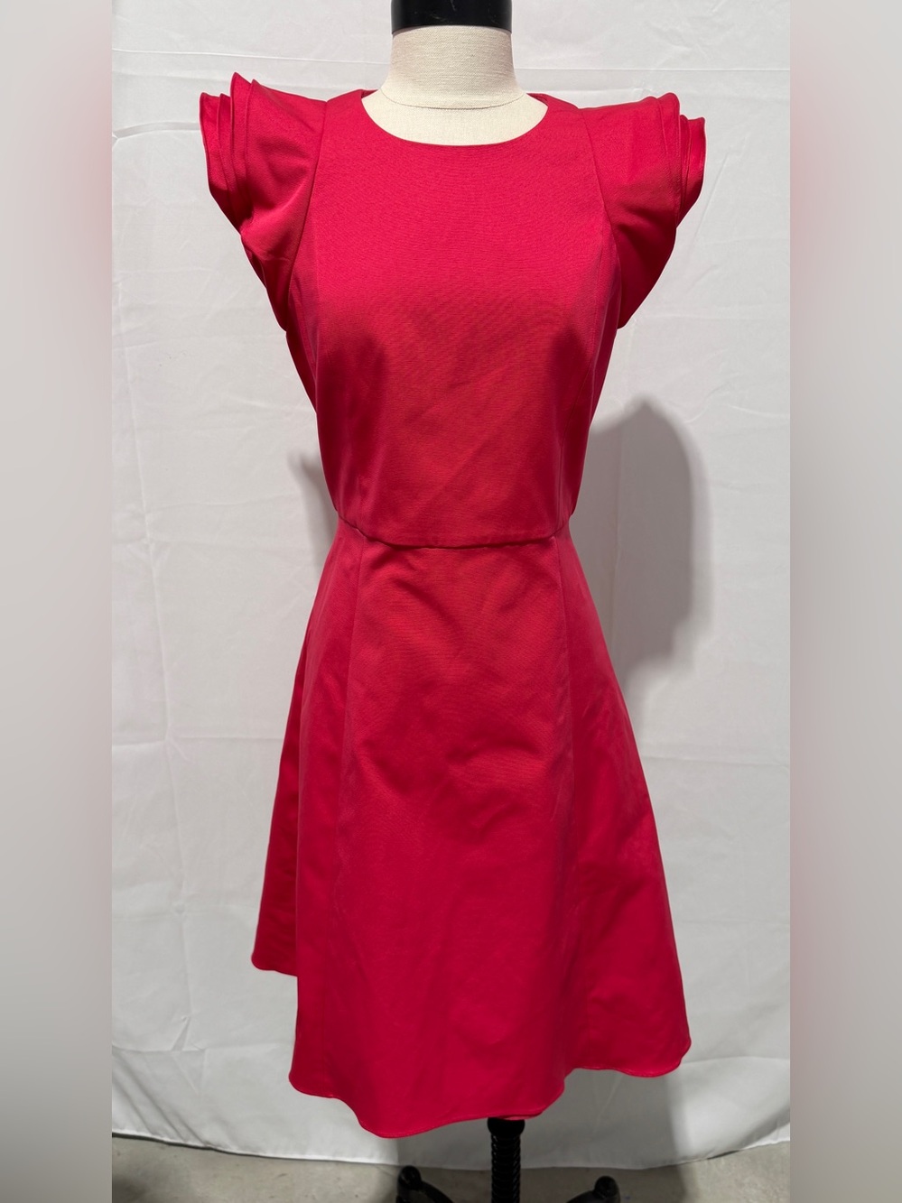 NWT Halston Heritage Ruffle Sleeve Dress, Berry Pink, Size 8